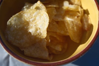 Yemekten önce aperatif olarak aperatif.