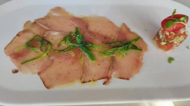 Deniz mahsulü menüsü olarak somon balığı