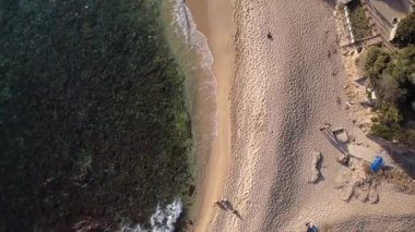 Sahne Costa Brava Manzarası Cala Sant Jordi şapkalı roig