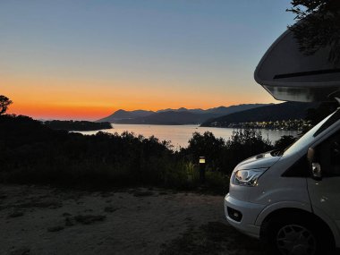 Kamp ve Karavan Seyahat Yaşam Tarzı