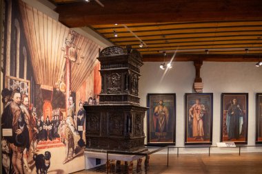 Almanya 'dan Majestic Kaiserburg Nrnberg, 11. yüzyıl kaleleri, kraliyet sarayı, bahçeler, Sinwellturm kulesi ve panoramik şehir manzaraları, seyahat ve tarih içeriği için mükemmel.