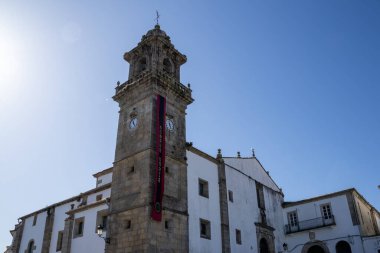 Betanzos, Galiçya, İspanya 'da tarihi bir yer olan Santo Domingo Kilisesi' nin dış görünüşü.