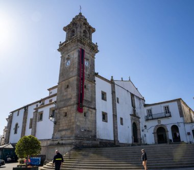 Betanzos, Galiçya, İspanya 'da tarihi bir yer olan Santo Domingo Kilisesi' nin dış görünüşü.