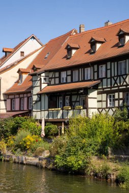 Ortaçağ sokakları, barok binaları, nehir manzarası ve ikonik Avrupa seyahat merkezi atmosferiyle tarihi Bamberg, Bavyera, Almanya, UNESCO Dünya Mirası kenti.