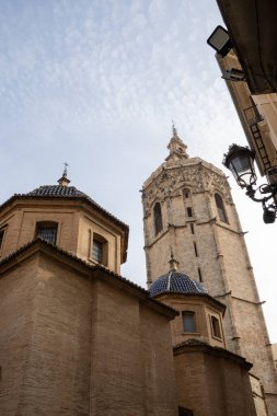 İspanya Plaza de la Reina 'dan Valencia Katedrali ve Miguelete Kulesi (Micalet)