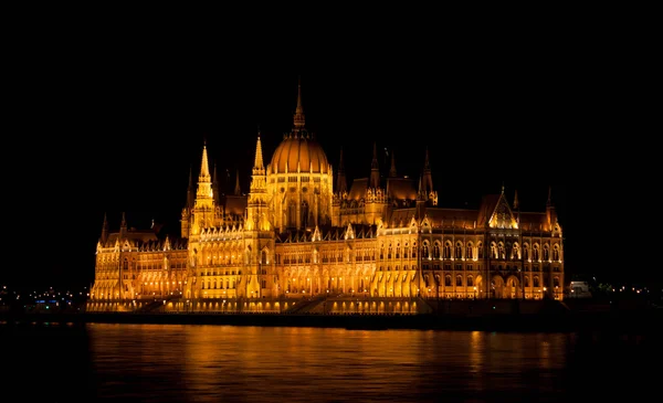 gece Meclis'te Budapeşte.