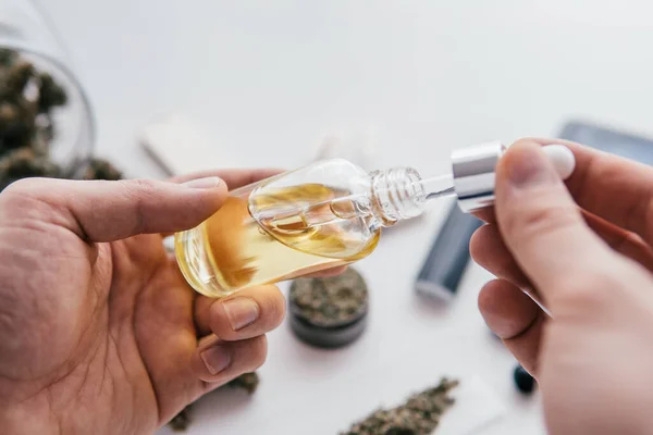 Hoge Concentraties Thc Afbreken Medicinale Marihuana Olie Cannabidiol Concentraat Cbd — Stockfoto