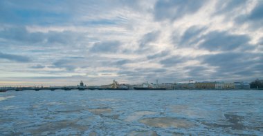 Teğmen Schmidt setin sokak ile duyuru köprü görünümü