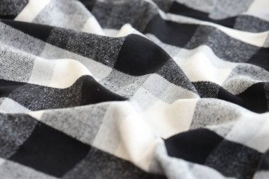 Siyah kareli peçete havlusu izole edilmiş, mutfak peçetesi siyah. Yiyecek temizliği ya da dekor