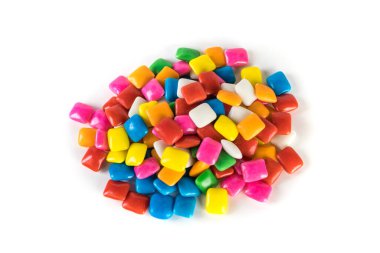 Küçük parlak kare sakız parçaları yığını yukarıdan aşağıya görünüm