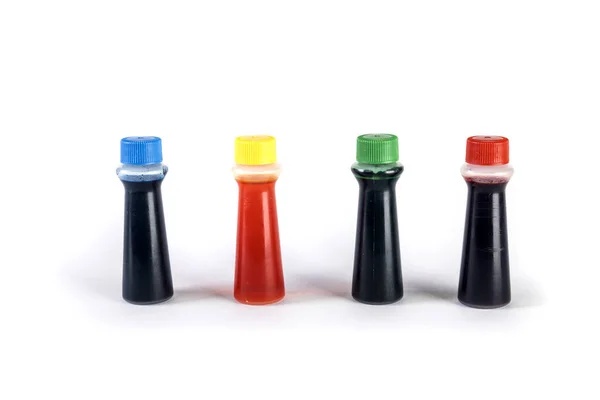 Gul Blå Grön Röd Mat Färgning Flaskor Isolerade Över Vit — Stockfoto