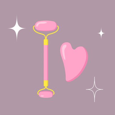 Düz Tasarım Pembe Kuvars Yüz Pateni ve Gua Sha Alet Seti. Kalp Biçimli Araç ve Yuvarlak Sessiz Mor Arkaplan 'a yerleştirildi. 