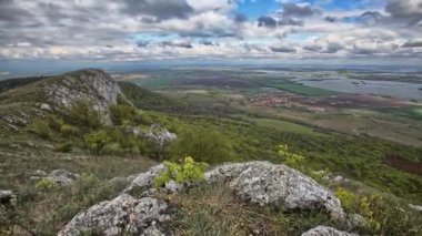 Mavi bulutlu gökyüzü ile Timelapse