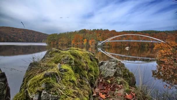 在捷克共和国 有着时滞天空的大坝的美丽景色 — 图库视频影像