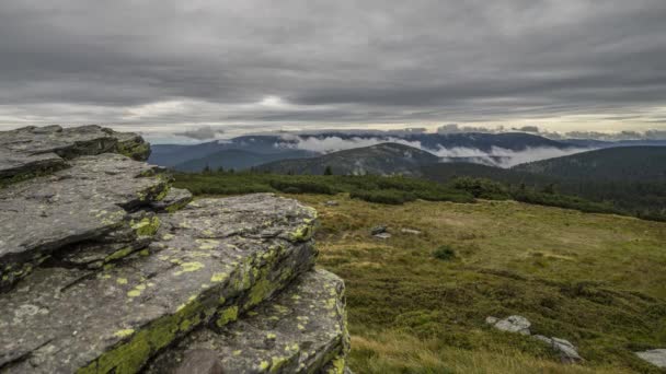 Час Минув Спостерігаючи Ландшафтом Вершини Єсенських Горах Чехії Природа Чеської — стокове відео