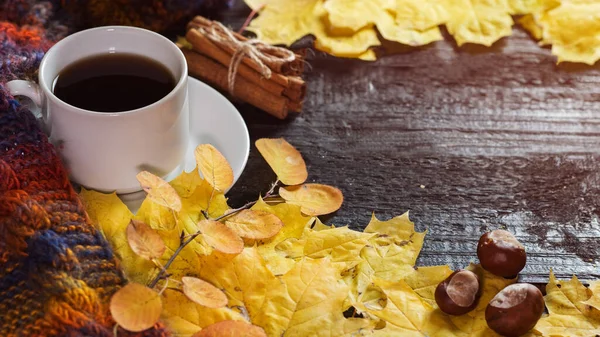 White Cup Coffee Morning Dark Wooden Table Autumn Yellow Maple — Stock Photo, Image