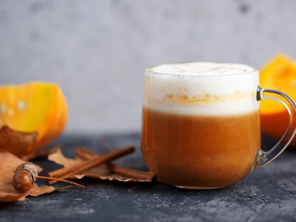 Kopi Latte Latte Musim Gugur Dengan Kayu Manis Thanksgiving Minum — Stok Foto