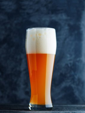 Bir bardak filtresiz buğday birası.