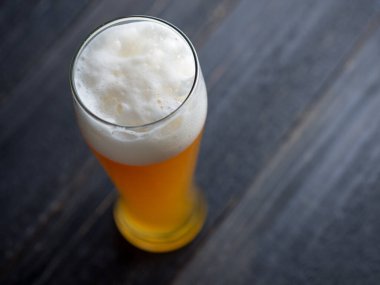 Buğday filtresiz bira yakın planda.