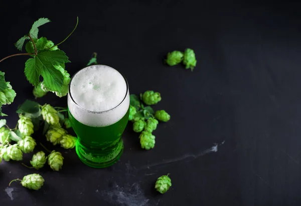 Traditionelles Grünes Bier Patrick Day — Stockfoto