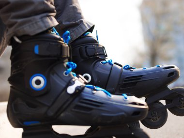 Paten sürmek için.