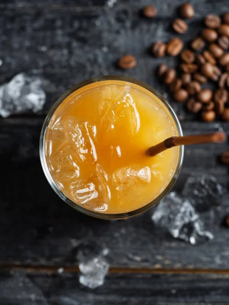 Boisson Été Café Glacé Dans Verre Sur Une Vieille Table — Photo