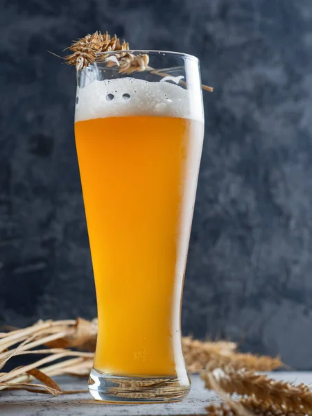 Glass German Wheat Beer — Stock Photo, Image