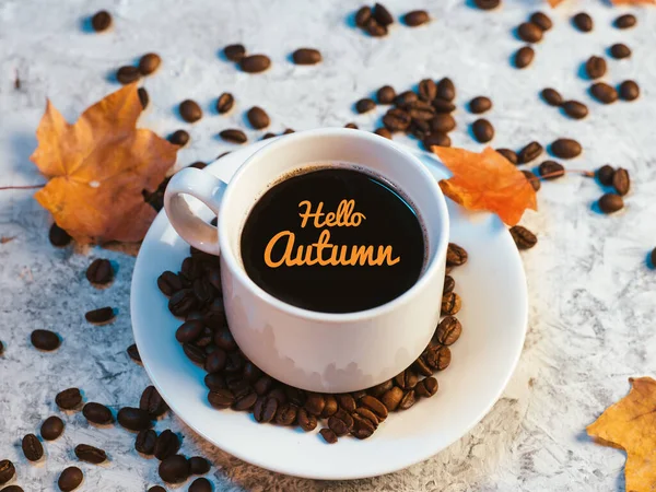 Hallo Herbst Text Der Mitte Einer Tasse Kaffee Auf Dem — Stockfoto