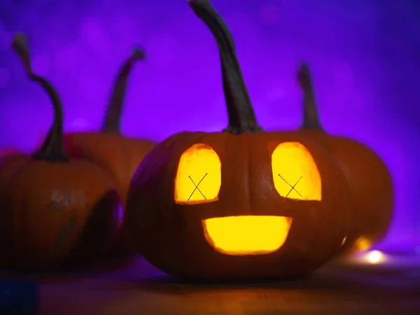 Lanterne Drôle Citrouille Pour Halloween Sur Rétro Éclairage Néon — Photo