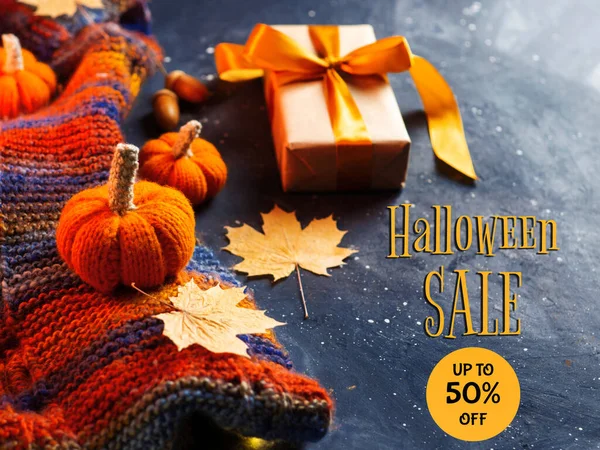 Halloween Sale Concept Gift Box Table Knitted Warm Scarf Pumpkins — Stock Photo, Image