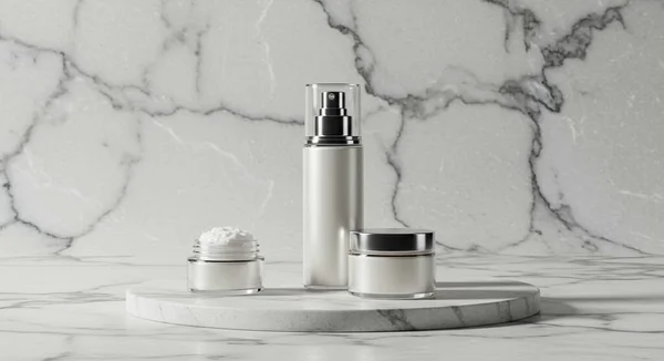 Mermer bir yüzey üzerinde yapay deri kapları üretilmiş. Minimalist bir ortamda lüks güzellik ürünleri sergiliyorlar..