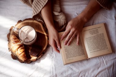 Kakao ve çikolata kruvasan