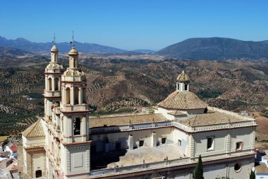 Kilise ve çevresindeki kırsal, Olvera yükseltilmiş görünümü.
