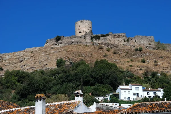 Вид на замок над селом дахи, Хімена-де-ла-Фронтера. — стокове фото