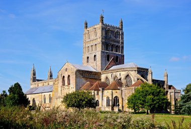 Tewkesbury Manastırı da Meryem Ana Manastırı Kilisesi olarak bilinen, Tewkesbury.