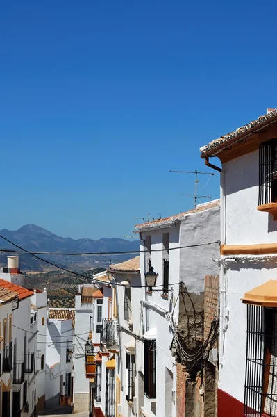 Calle típica de la ciudad con vistas hacia el campo, Olvera . —  Fotos de Stock