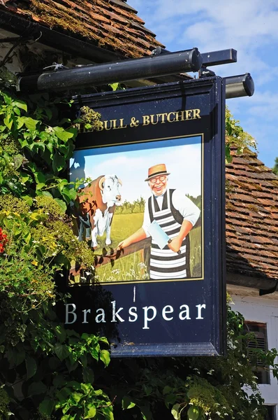 The Bull and Butcher Pub sign, Turville. — Stock Photo, Image
