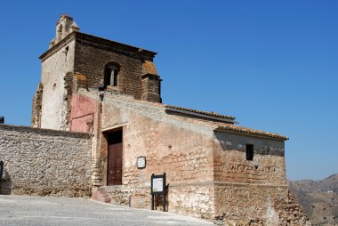 Tower hill Kilisesi, Alora görünümünü.