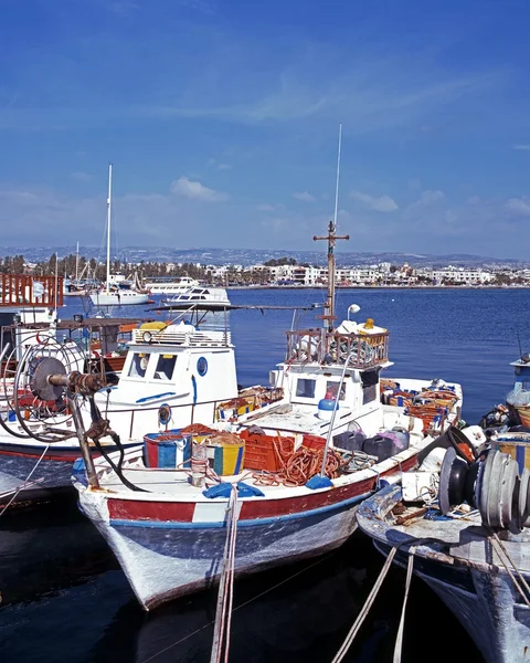 Barcos de pesca tradicionais no porto, Paphos ,. — Fotografia de Stock