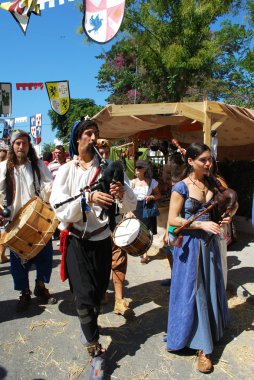 Ortaçağ pazarında Ortaçağ müzisyenleri, Barbate.