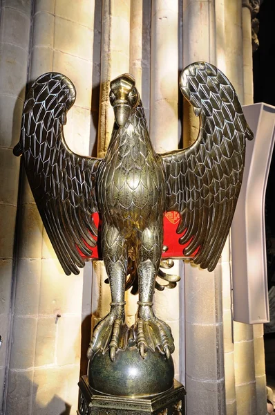 Águila Lectern dentro de la Catedral, Lichfield . —  Fotos de Stock