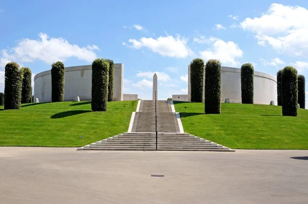 Memorial de las Fuerzas Armadas, National Memorial Arboretum, Alrewas . — Foto de Stock