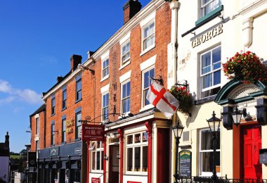 Pazar Yeri, Ashbourne George ve Dragon pub ve Kanton restoran.