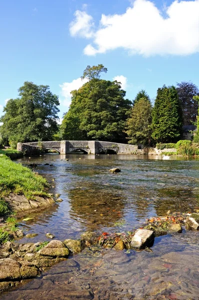 Ponte delle pecore sul fiume Wye, Ashford-in-the-Water . — Foto Stock