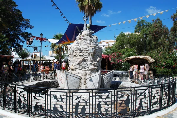 Sculpture en pierre au centre de la Plaza de la Inmaculada, Barbate . — Photo