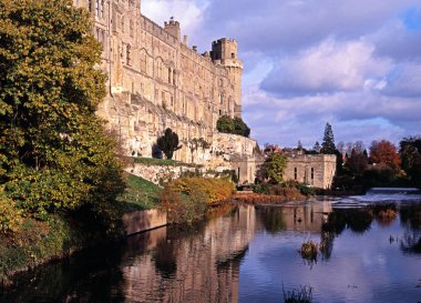 Nehir Avon yanında Warwick kale, Warwick.