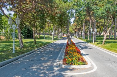 Florya, İstanbul, 22 Ağustos 20.Florya sosyal tesisleri yaz mevsiminde Marmara Denizi kıyılarında yeşil doğası olan.