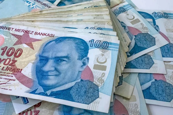 关闭100个土耳其里拉钞票 — 图库照片