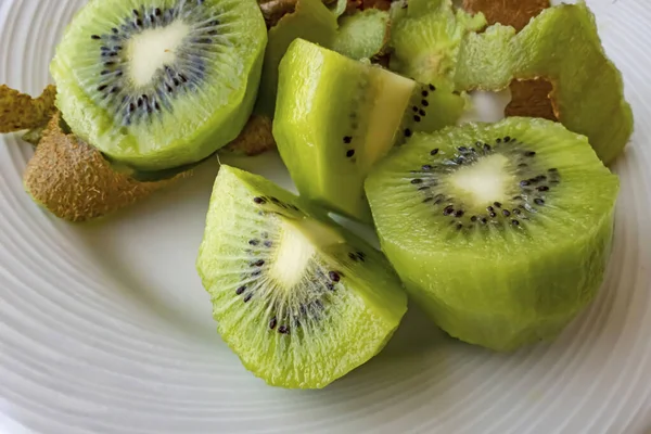 Tutup Buah Kiwi Iris Piring — Stok Foto