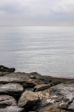 Deniz manzarası ve kışın deniz manzarası